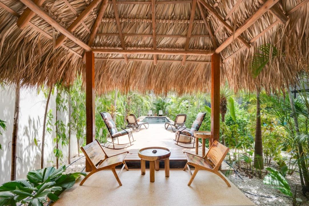 Favela Chic Tamarindo - Adults Only Apartment Bagian luar foto